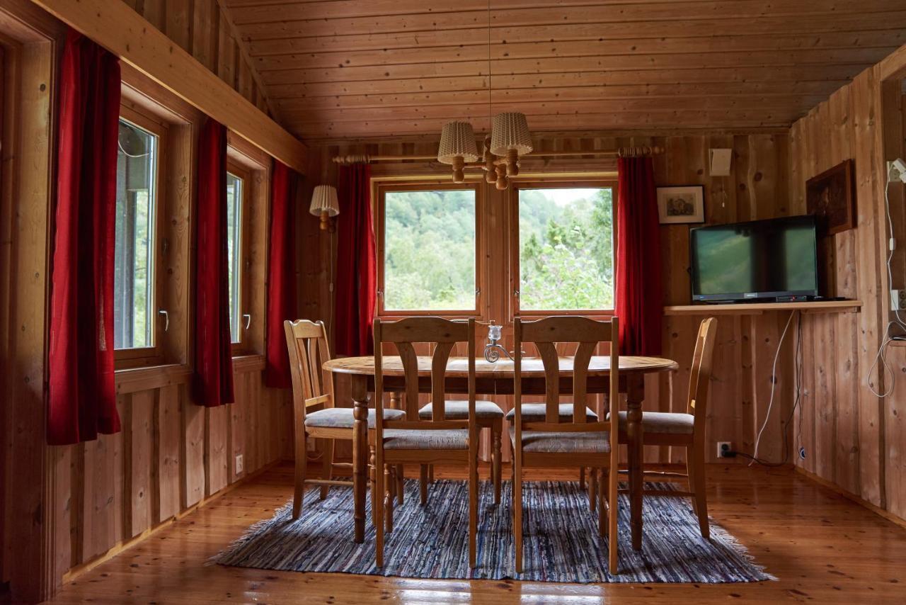 Melkevoll Bretun Camping Briksdalsbre Exterior foto